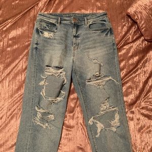 AE Mom Jean